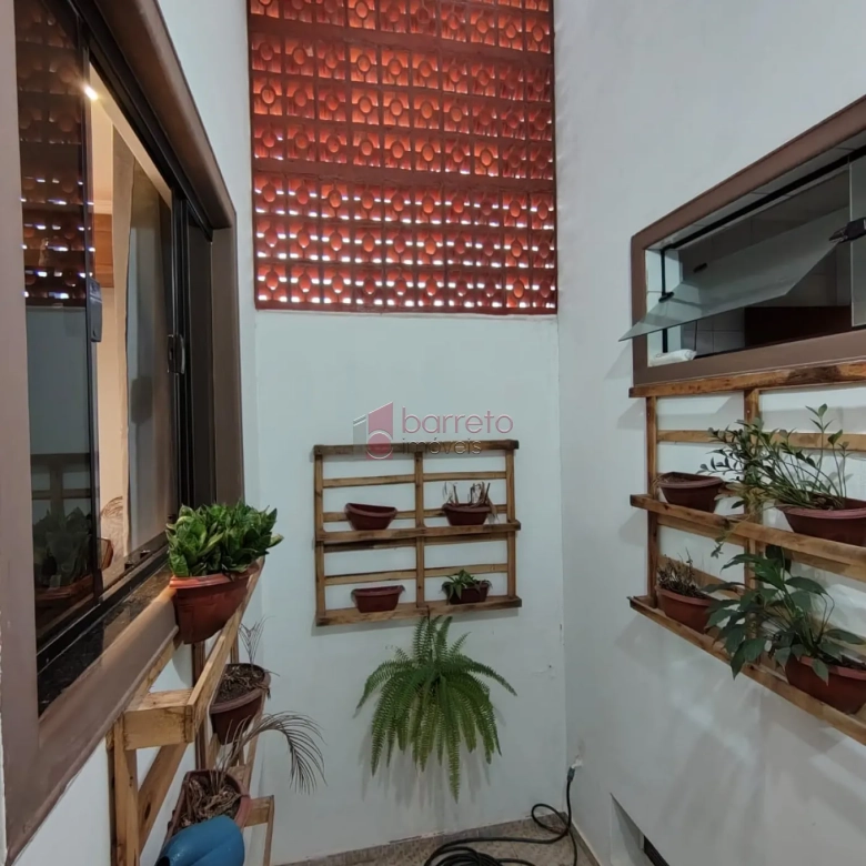 CASA À VENDA NO JARDIM TAMOIO EM JUNDIAÍ/SP