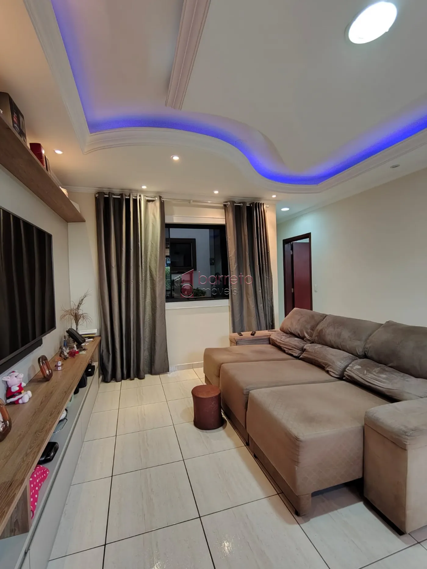 CASA À VENDA NO JARDIM TAMOIO EM JUNDIAÍ/SP
