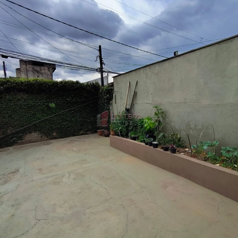 CASA À VENDA NO JARDIM TAMOIO EM JUNDIAÍ/SP