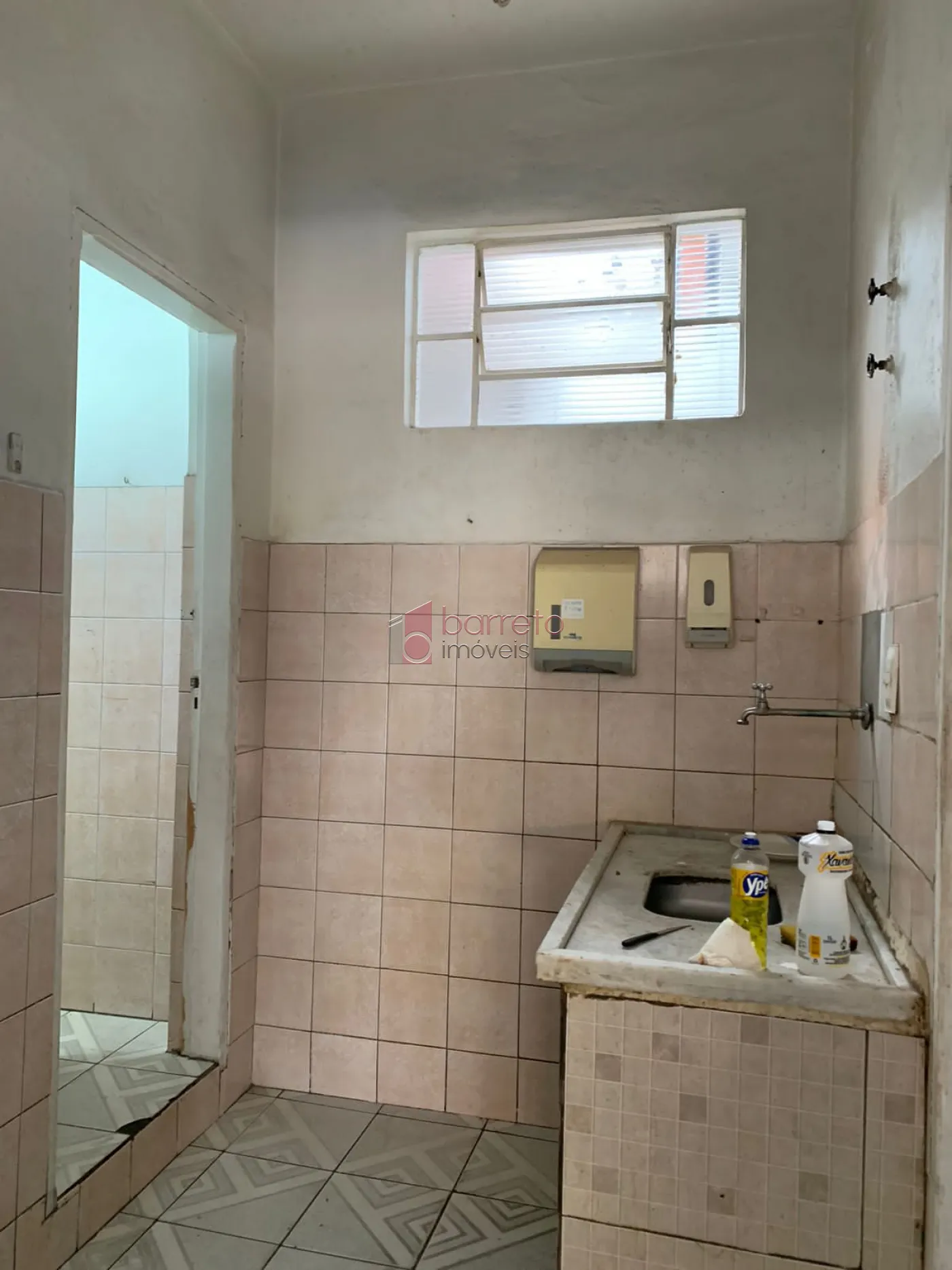 CASA PARA LOCAÇÃO E VENDA COM 03 QUARTOS NO JARDIM TARUMÃ JUNDIAÍ/SP
