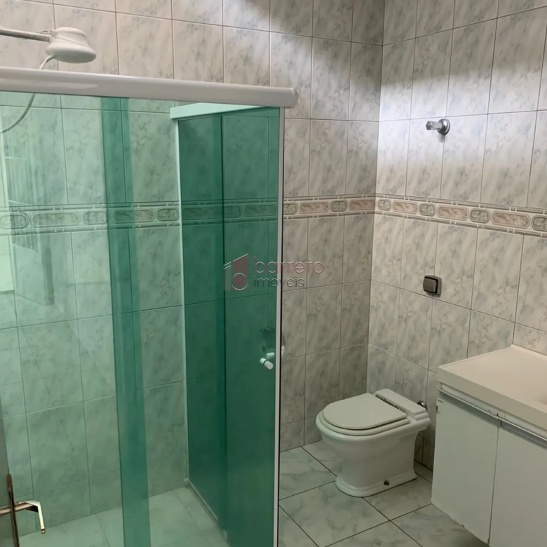 CASA PARA LOCAÇÃO E VENDA COM 03 QUARTOS NO JARDIM TARUMÃ JUNDIAÍ/SP
