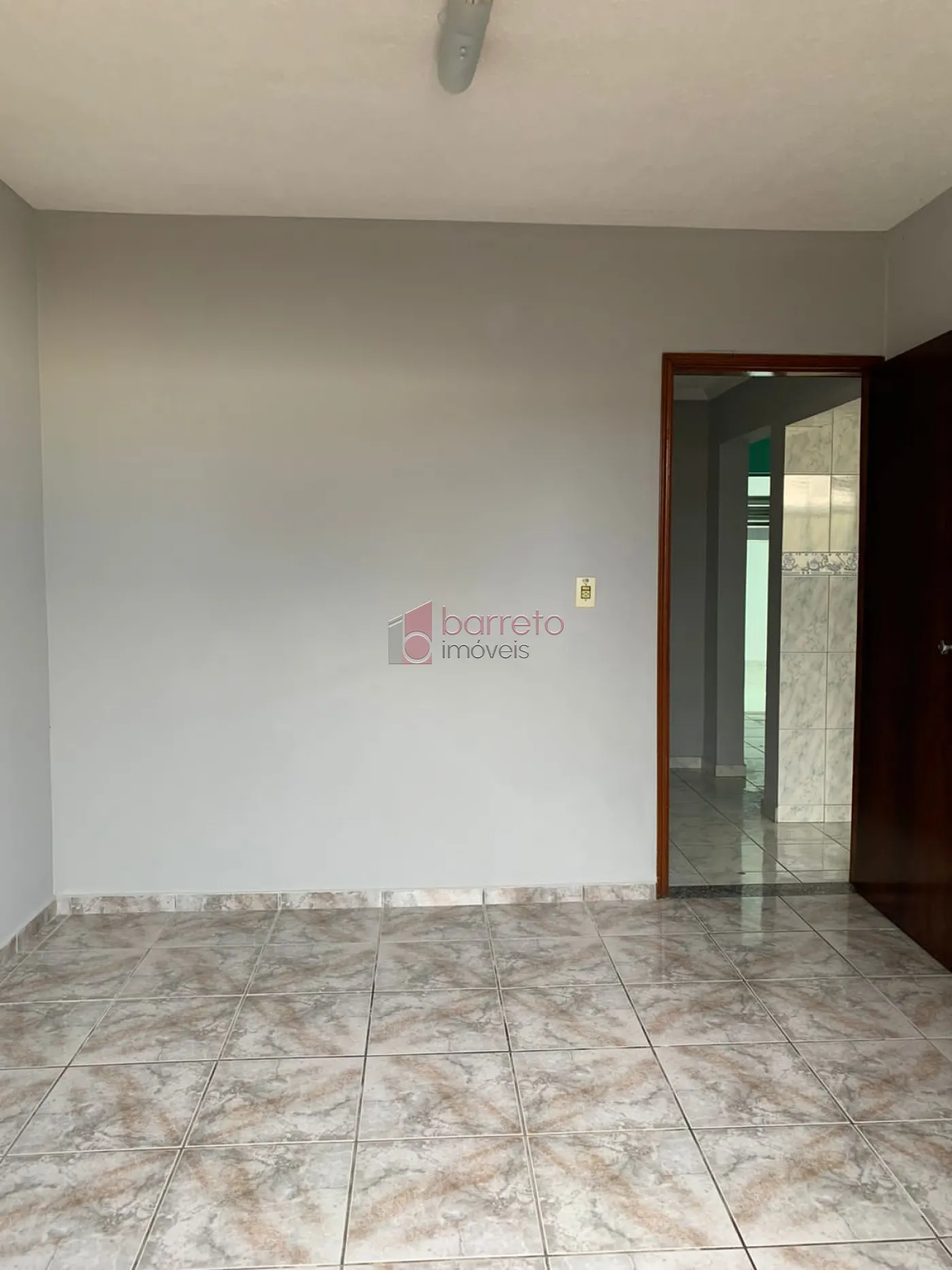 CASA PARA LOCAÇÃO E VENDA COM 03 QUARTOS NO JARDIM TARUMÃ JUNDIAÍ/SP