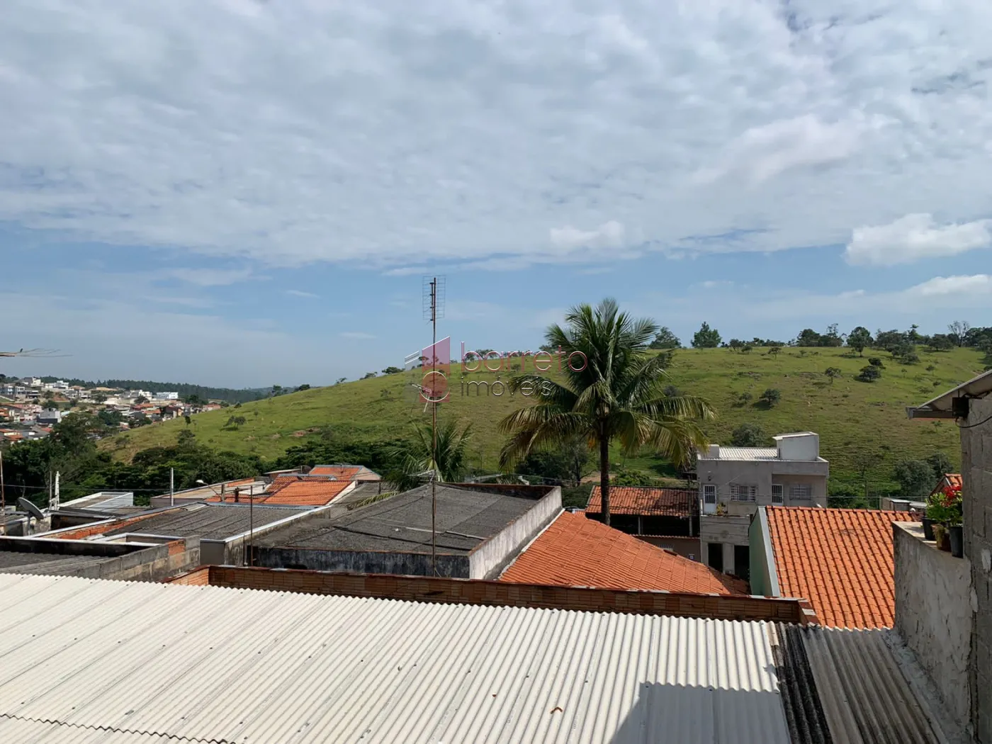 CASA PARA LOCAÇÃO E VENDA COM 03 QUARTOS NO JARDIM TARUMÃ JUNDIAÍ/SP