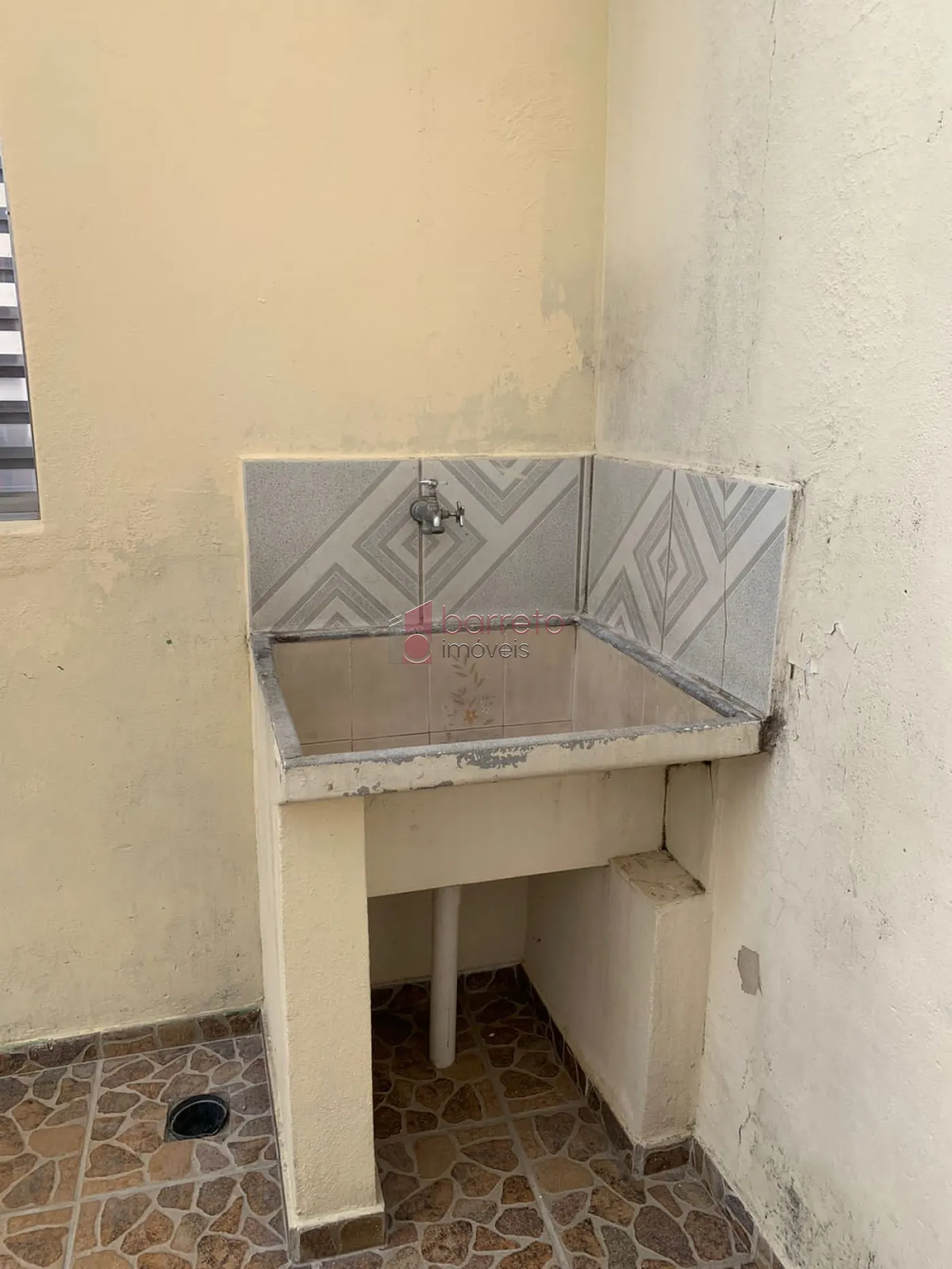 CASA PARA LOCAÇÃO E VENDA COM 03 QUARTOS NO JARDIM TARUMÃ JUNDIAÍ/SP