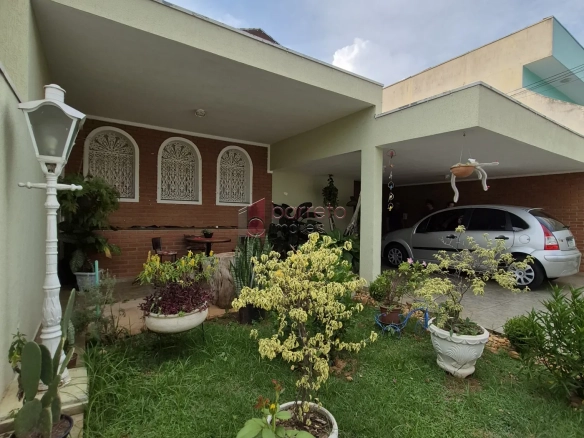 CASA À VENDA NO BAIRRO TORRES DE SÃO JOSÉ EM JUNDIAÍ/SP