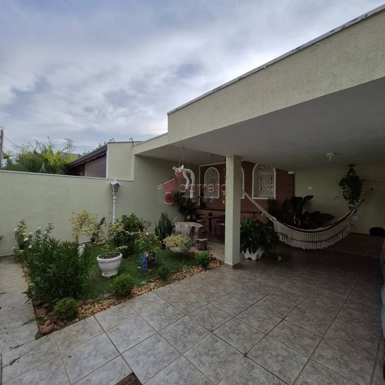 CASA À VENDA NO BAIRRO TORRES DE SÃO JOSÉ EM JUNDIAÍ/SP