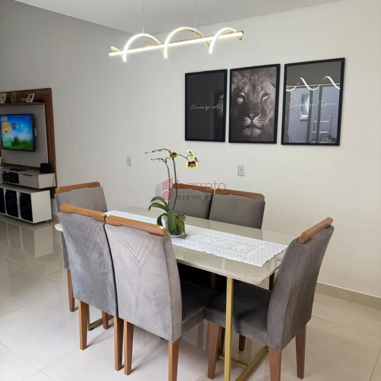 CASA À VENDA NO BAIRRO JARDIM VALE VERDE EM JUNDIAÍ/SP
