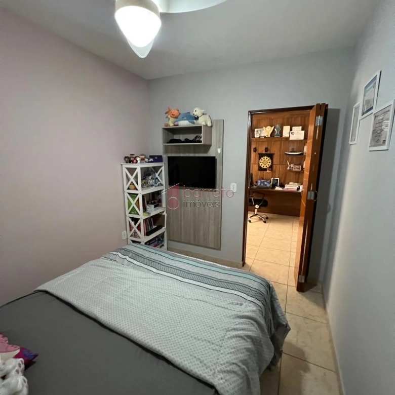 CASA À VENDA NO JARDIM SARAPIRANGA – MEDEIROS – JUNDIAÍ/SP