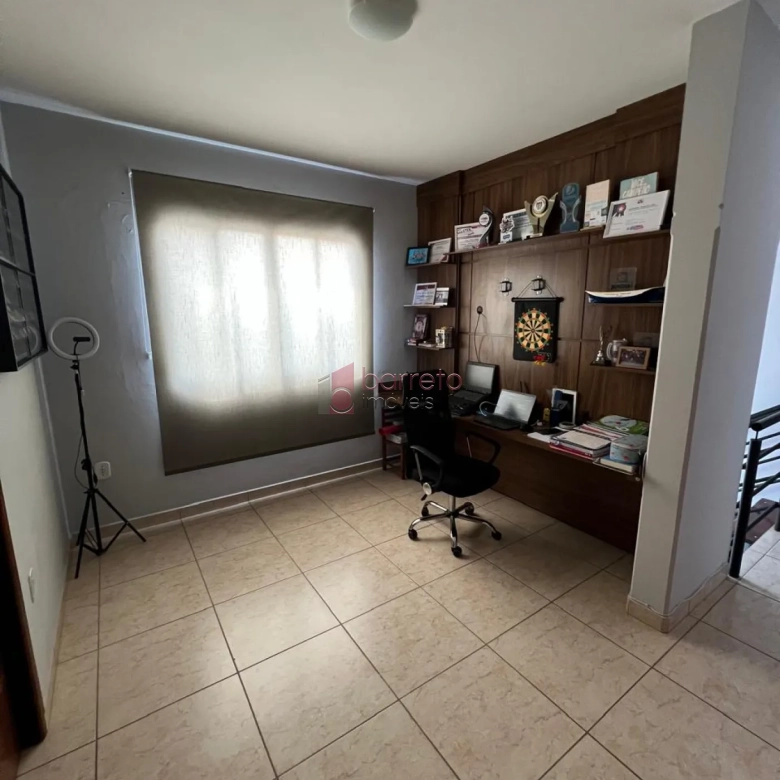CASA À VENDA NO JARDIM SARAPIRANGA – MEDEIROS – JUNDIAÍ/SP