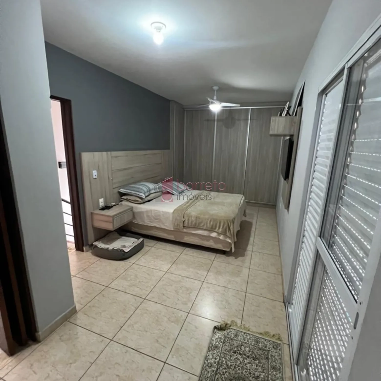 CASA À VENDA NO JARDIM SARAPIRANGA – MEDEIROS – JUNDIAÍ/SP