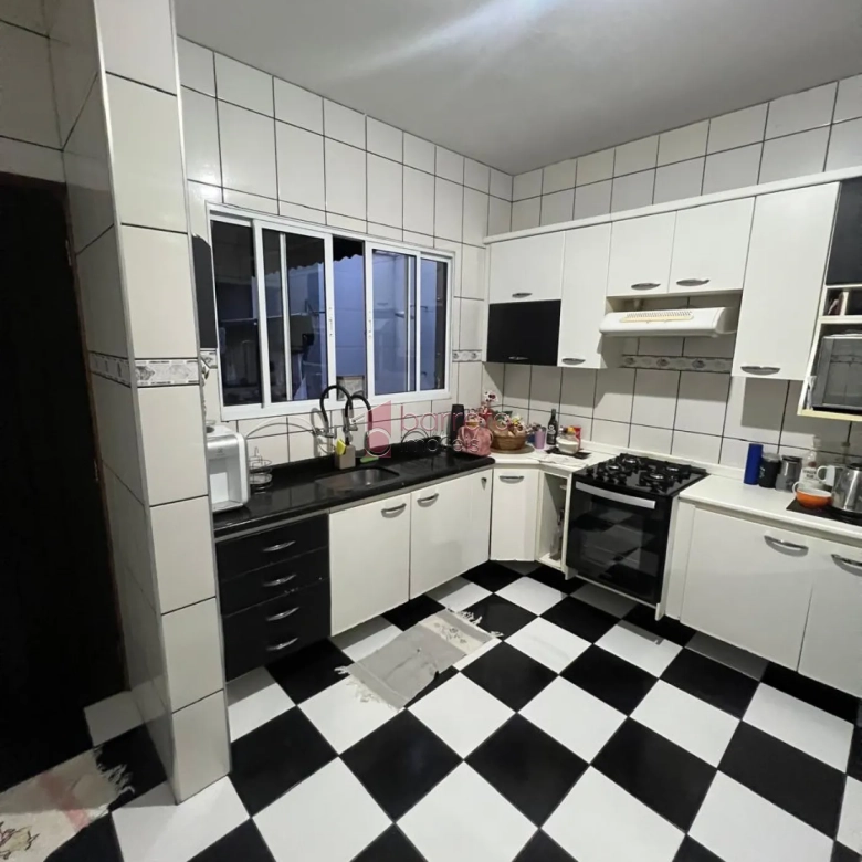 CASA À VENDA NO JARDIM SARAPIRANGA – MEDEIROS – JUNDIAÍ/SP