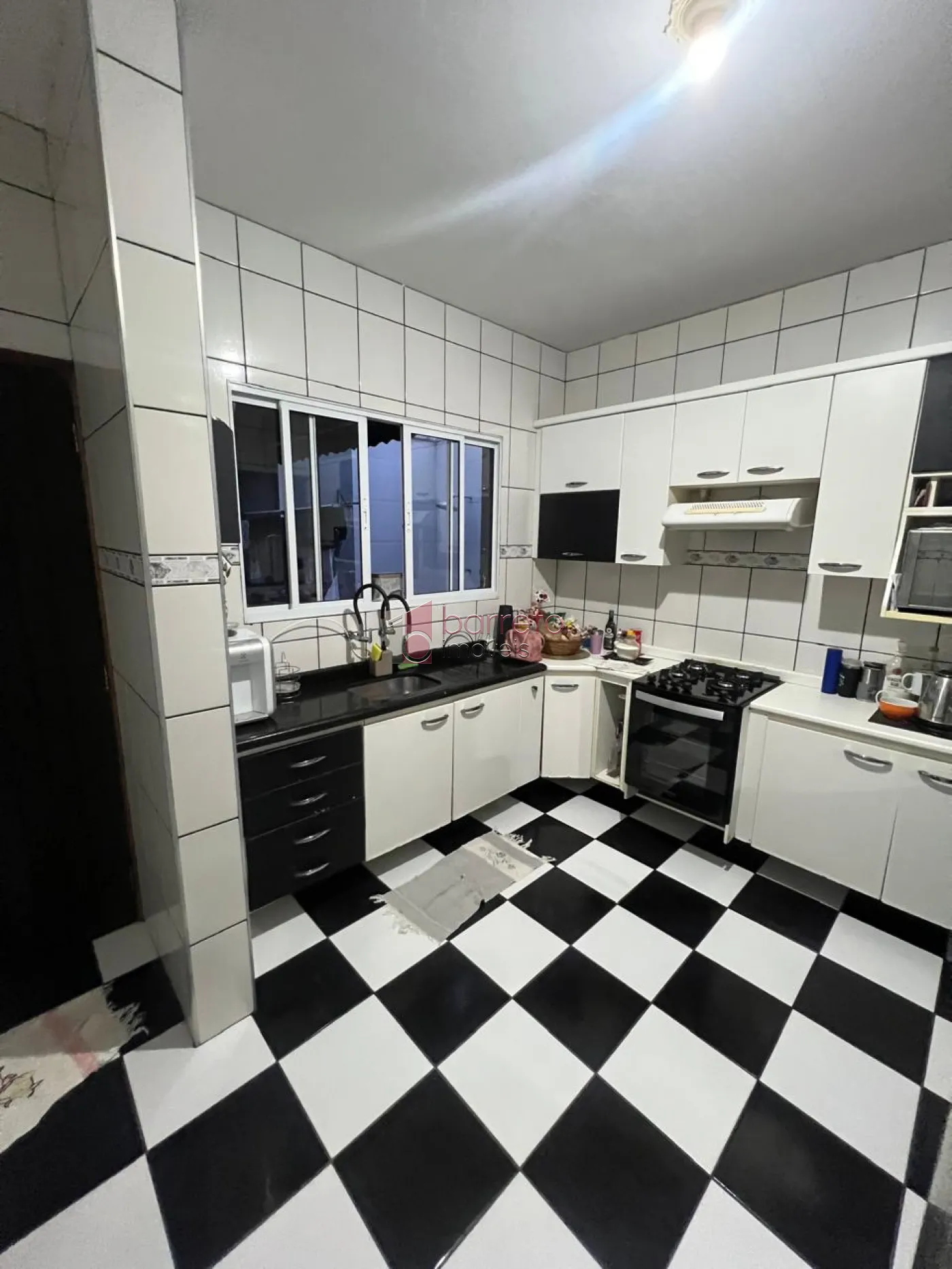 CASA À VENDA NO JARDIM SARAPIRANGA – MEDEIROS – JUNDIAÍ/SP