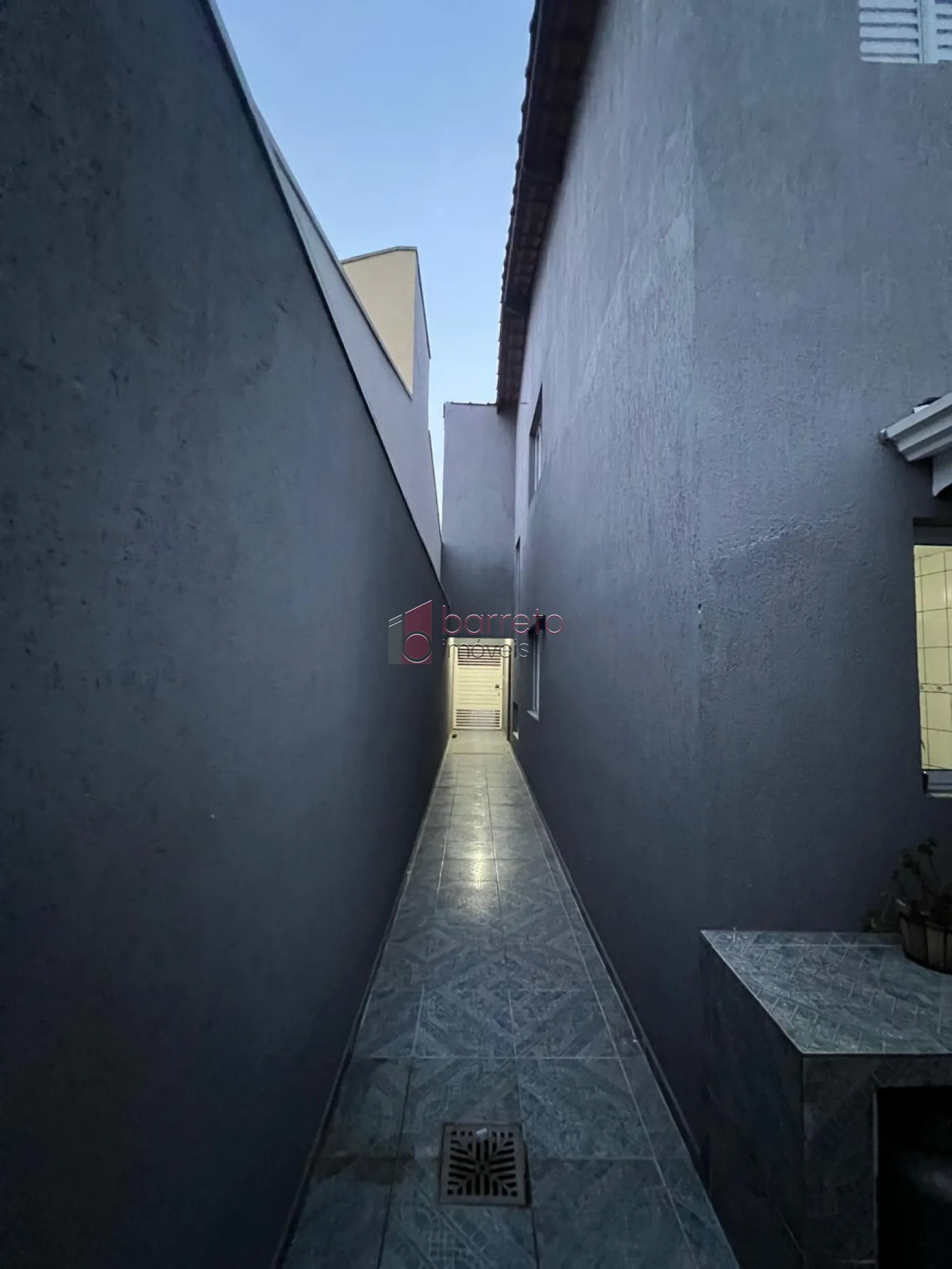 CASA À VENDA NO JARDIM SARAPIRANGA – MEDEIROS – JUNDIAÍ/SP