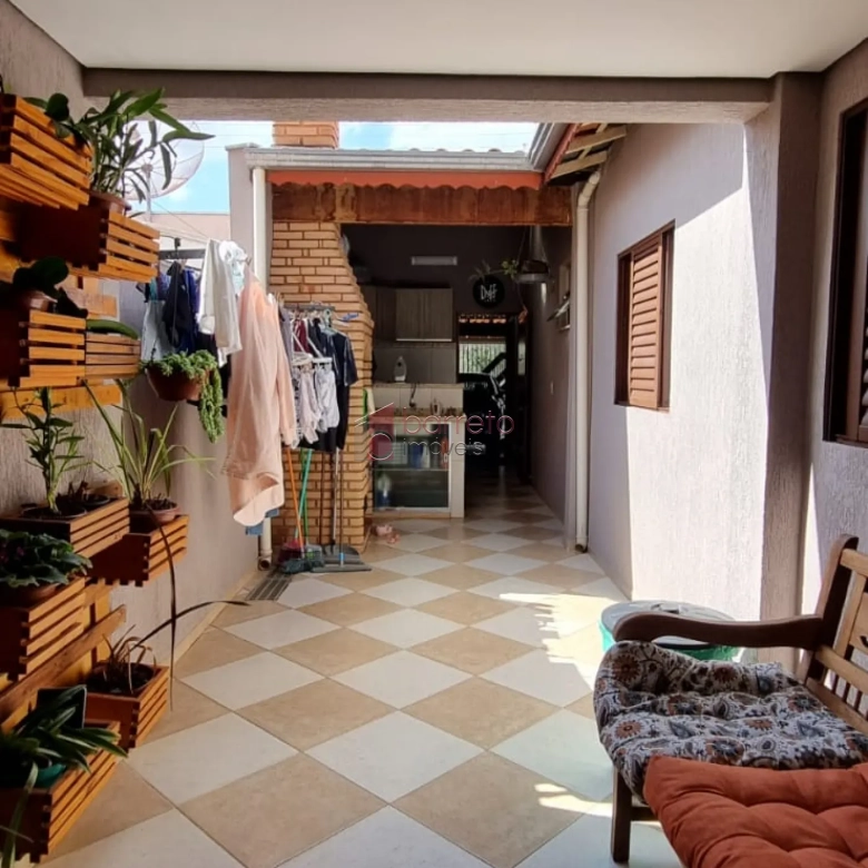 CASA À VENDA NO BAIRRO ALMERINDA CHAVES EM JUNDIAÍ/SP