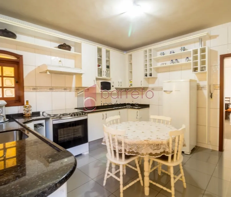 CASA COM EDÍCULA À VENDA NO BAIRRO PARQUE CENTENÁRIO – JUNDIAÍ/SP