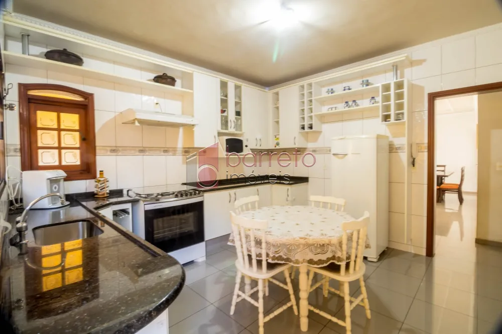 CASA COM EDÍCULA À VENDA NO BAIRRO PARQUE CENTENÁRIO – JUNDIAÍ/SP