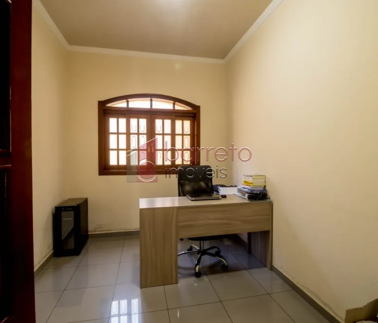 CASA COM EDÍCULA À VENDA NO BAIRRO PARQUE CENTENÁRIO – JUNDIAÍ/SP