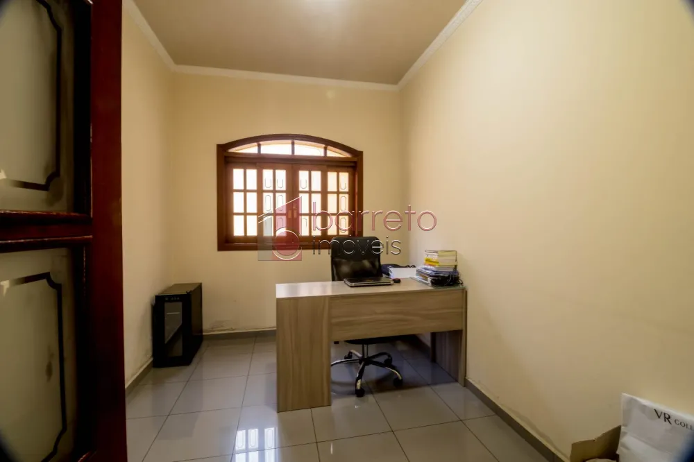 CASA COM EDÍCULA À VENDA NO BAIRRO PARQUE CENTENÁRIO – JUNDIAÍ/SP