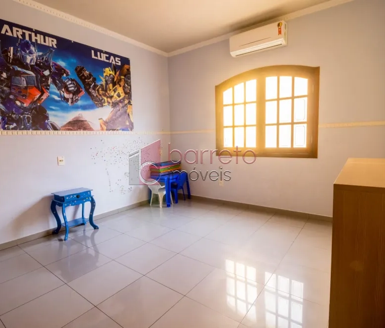 CASA COM EDÍCULA À VENDA NO BAIRRO PARQUE CENTENÁRIO – JUNDIAÍ/SP