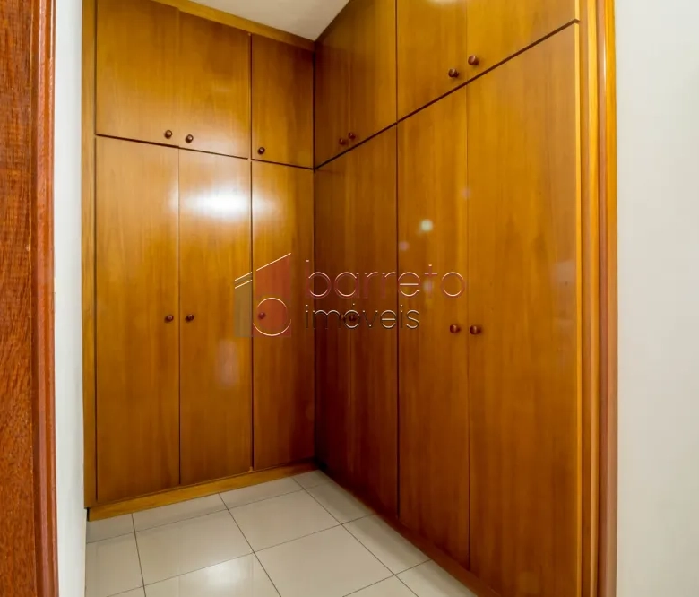 CASA COM EDÍCULA À VENDA NO BAIRRO PARQUE CENTENÁRIO – JUNDIAÍ/SP