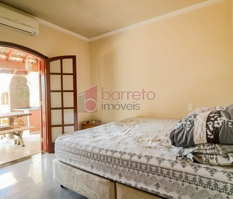 CASA COM EDÍCULA À VENDA NO BAIRRO PARQUE CENTENÁRIO – JUNDIAÍ/SP