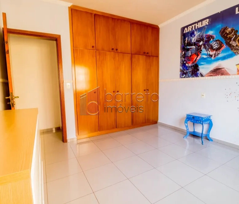 CASA COM EDÍCULA À VENDA NO BAIRRO PARQUE CENTENÁRIO – JUNDIAÍ/SP