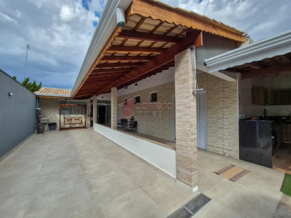 CASA TÉRREA COM 2 SUÍTES À VENDA NO PARQUE DA REPRESA – JUNDIAÍ/SP