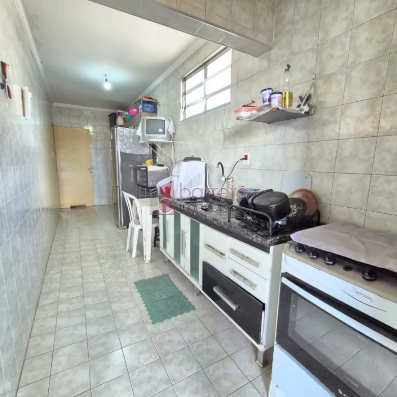SOBRADO COM EDÍCULA À VENDA NO BAIRRO PARQUE RESIDENCIAL ELOY CHAVES – JUNDIAÍ/SP