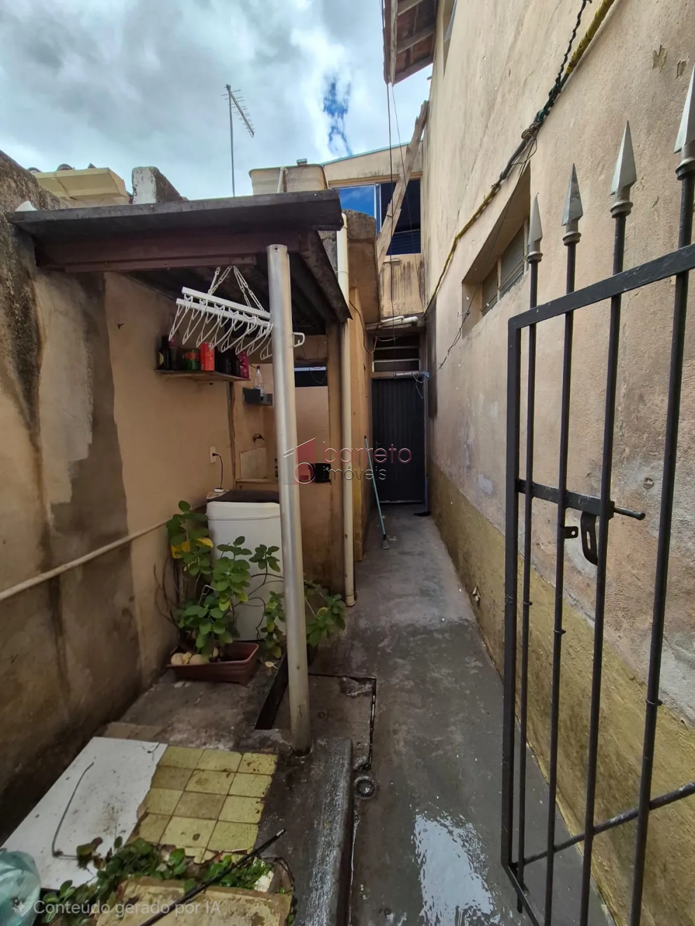 SOBRADO COM EDÍCULA À VENDA NO BAIRRO PARQUE RESIDENCIAL ELOY CHAVES – JUNDIAÍ/SP