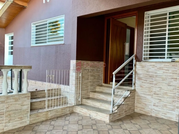 CASA COM EDÍCULA À VENDA NO PARQUE RESIDENCIAL ELOY CHAVES EM JUNDIAÍ – SP