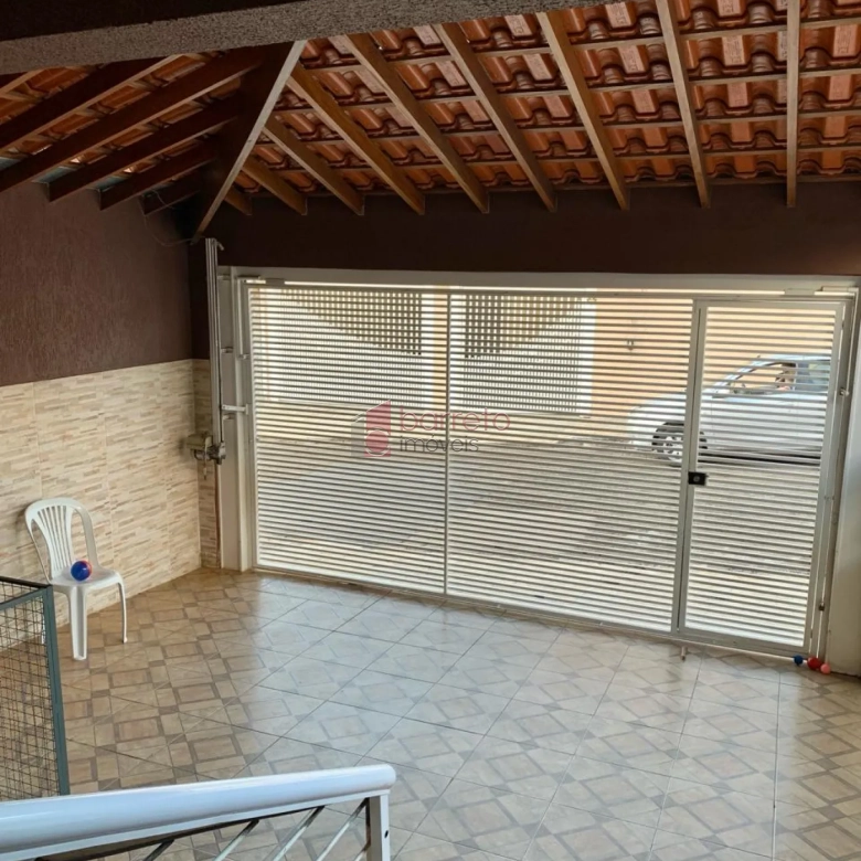 CASA COM EDÍCULA À VENDA NO PARQUE RESIDENCIAL ELOY CHAVES EM JUNDIAÍ – SP