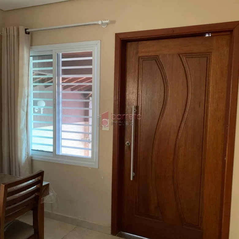 CASA COM EDÍCULA À VENDA NO PARQUE RESIDENCIAL ELOY CHAVES EM JUNDIAÍ – SP