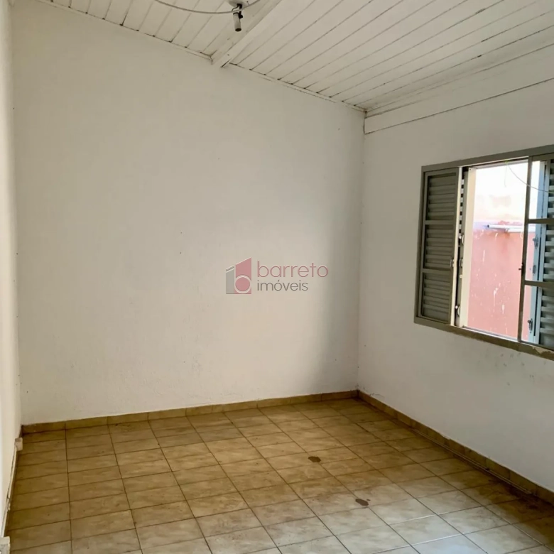 CASA COM EDÍCULA À VENDA NO PARQUE RESIDENCIAL ELOY CHAVES EM JUNDIAÍ – SP
