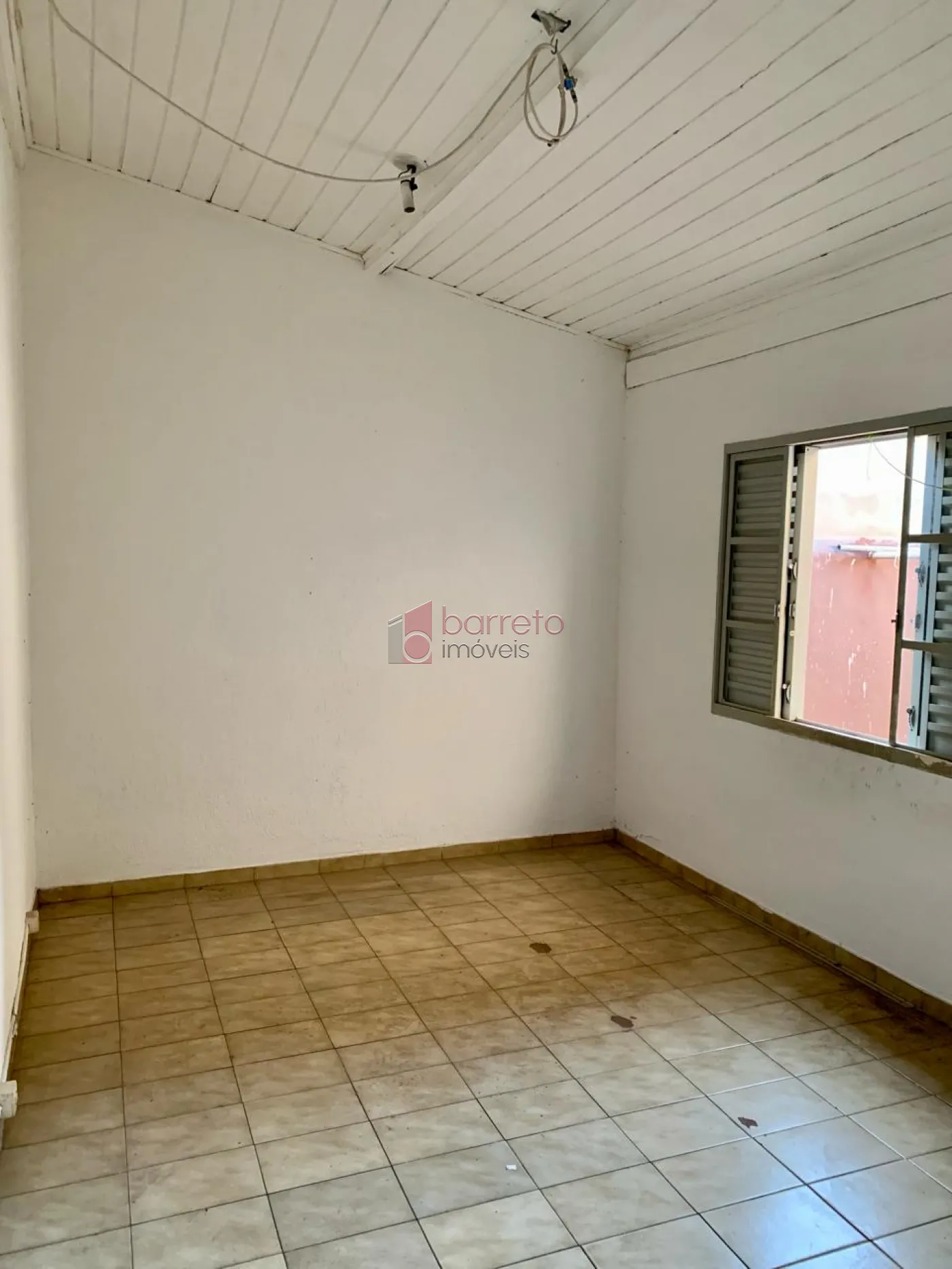 CASA COM EDÍCULA À VENDA NO PARQUE RESIDENCIAL ELOY CHAVES EM JUNDIAÍ – SP