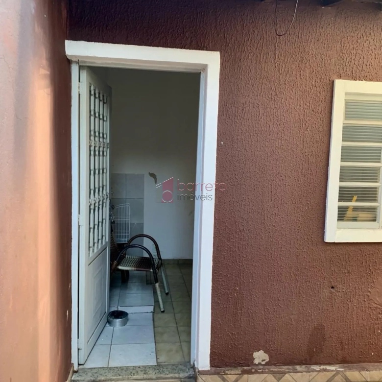 CASA COM EDÍCULA À VENDA NO PARQUE RESIDENCIAL ELOY CHAVES EM JUNDIAÍ – SP
