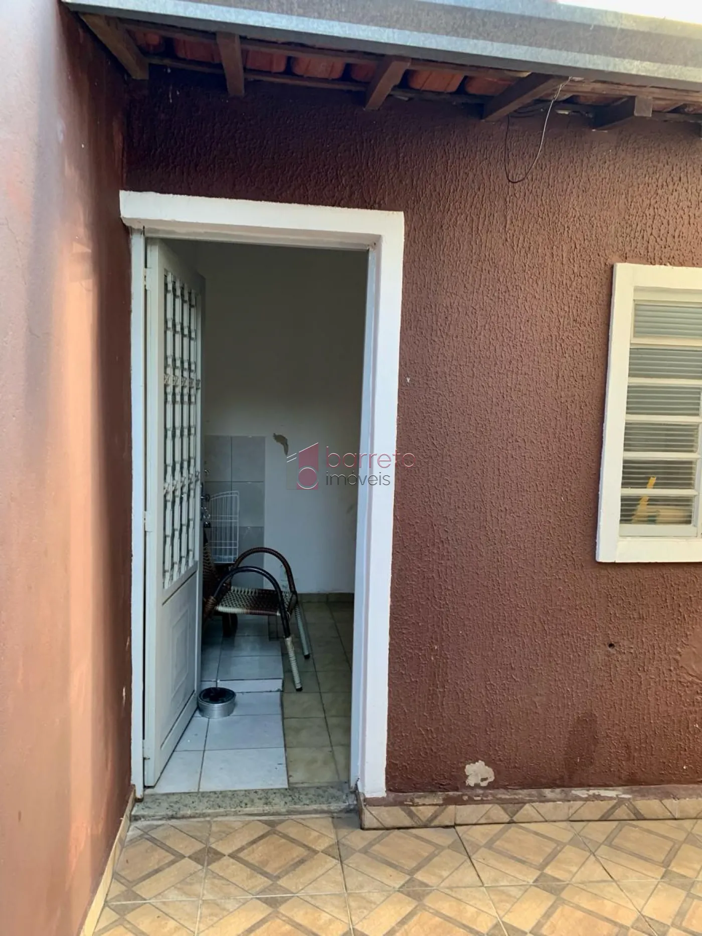 CASA COM EDÍCULA À VENDA NO PARQUE RESIDENCIAL ELOY CHAVES EM JUNDIAÍ – SP