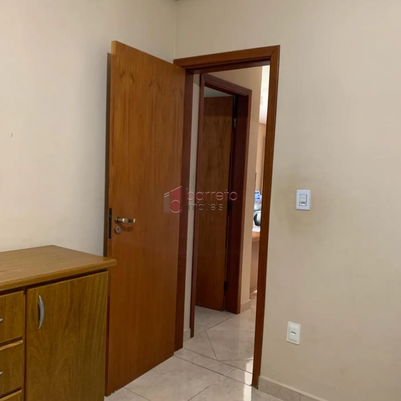 CASA COM EDÍCULA À VENDA NO PARQUE RESIDENCIAL ELOY CHAVES EM JUNDIAÍ – SP