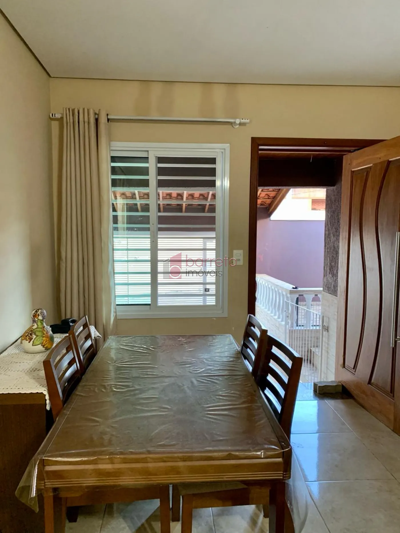 CASA COM EDÍCULA À VENDA NO PARQUE RESIDENCIAL ELOY CHAVES EM JUNDIAÍ – SP