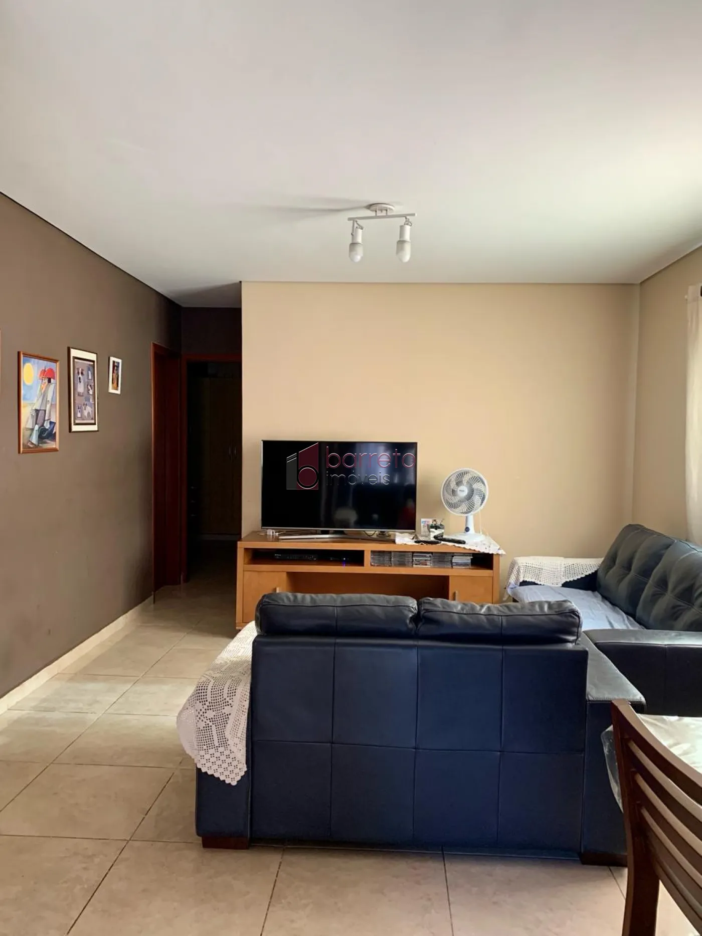 CASA COM EDÍCULA À VENDA NO PARQUE RESIDENCIAL ELOY CHAVES EM JUNDIAÍ – SP