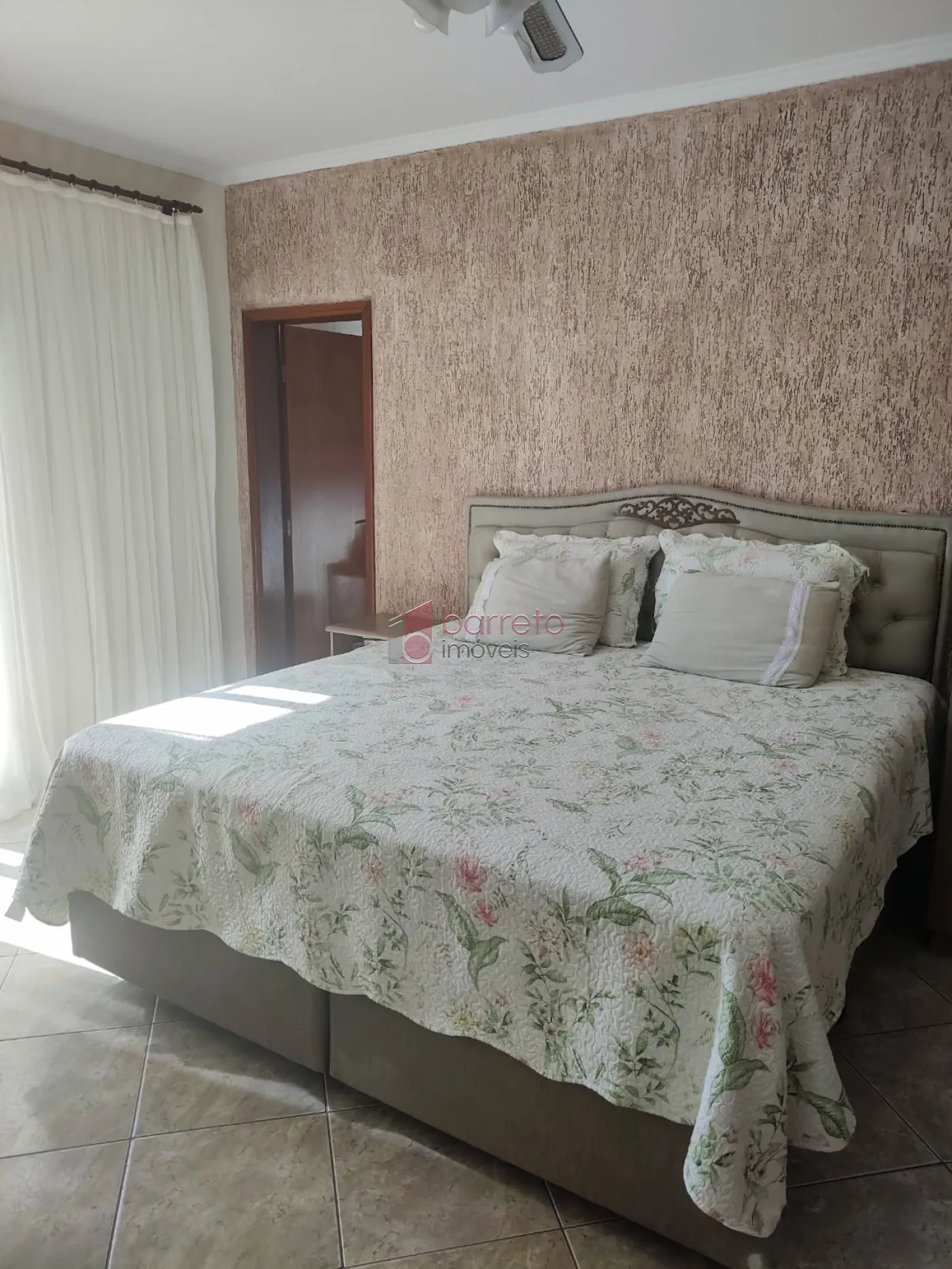 SOBRADO À VENDA NO JARDIM SÃO VICENTE – JUNDIAÍ/SP