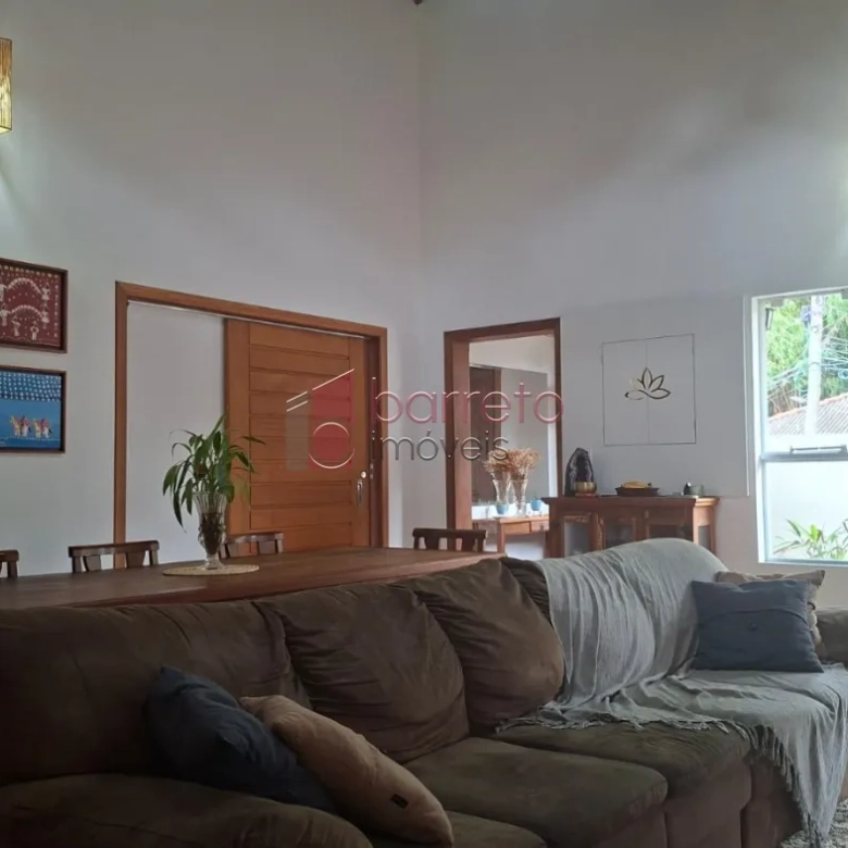 CASA COM ENTRADA INDIVIDUAL PARA LOCAÇÃO NO BAIRRO DO TRAVIÚ – JUNDIAÍ/SP
