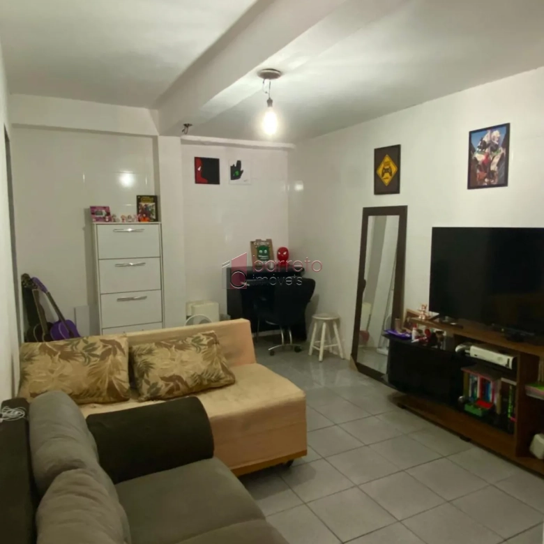 CASA COM 02 EDÍCULAS À VENDA NA VILA BANDEIRANTES EM JUNDIAÍ/SP