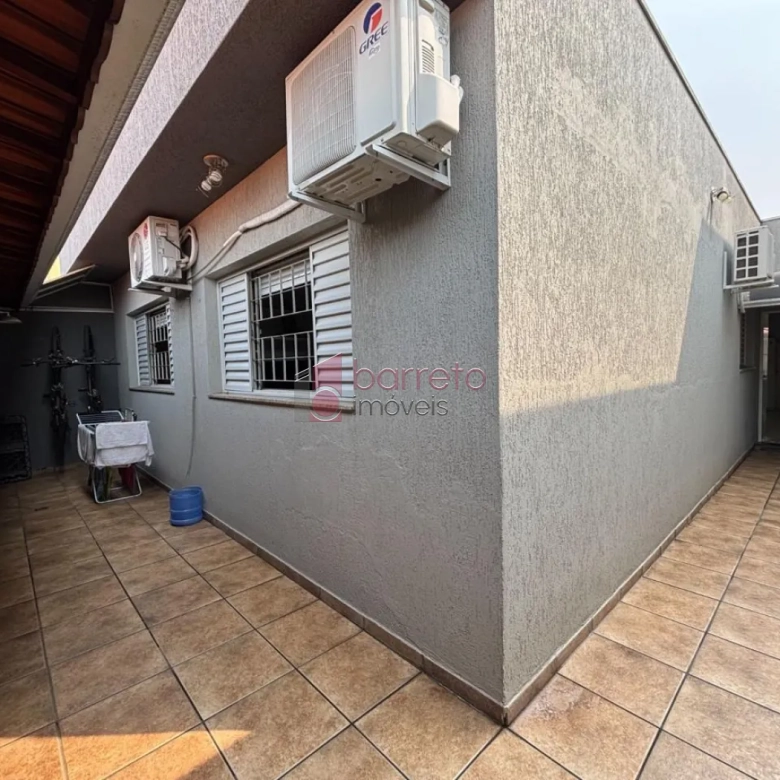CASA À VENDA NO JARDIM MERCI EM JUNDIAÍ/SP