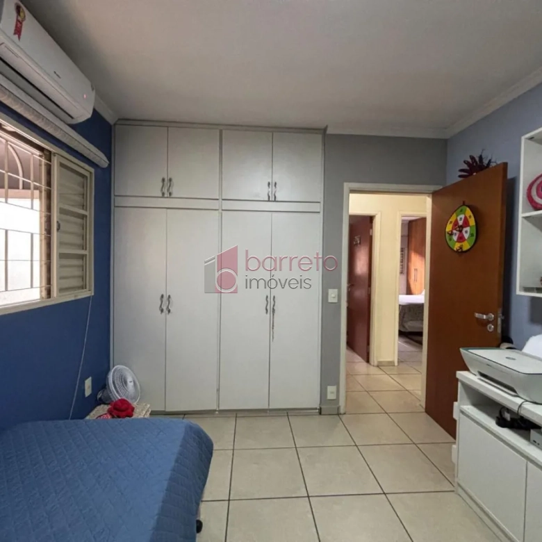 CASA À VENDA NO JARDIM MERCI EM JUNDIAÍ/SP