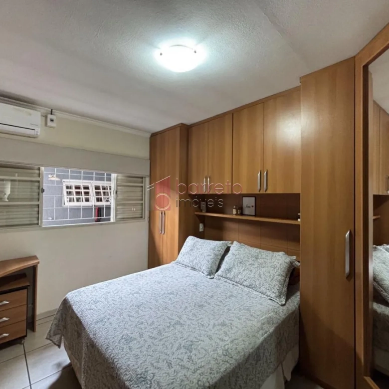 CASA À VENDA NO JARDIM MERCI EM JUNDIAÍ/SP