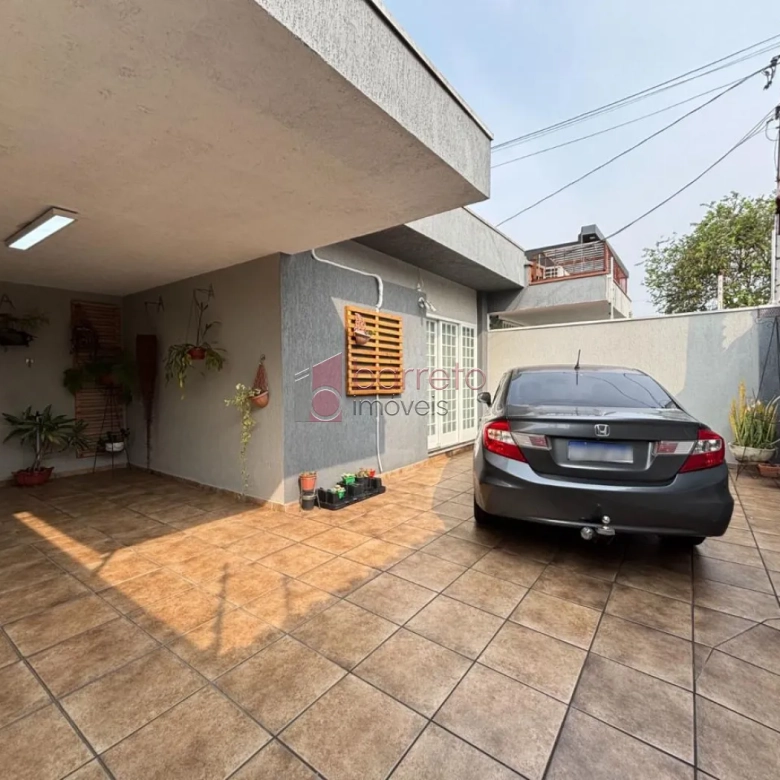 CASA À VENDA NO JARDIM MERCI EM JUNDIAÍ/SP