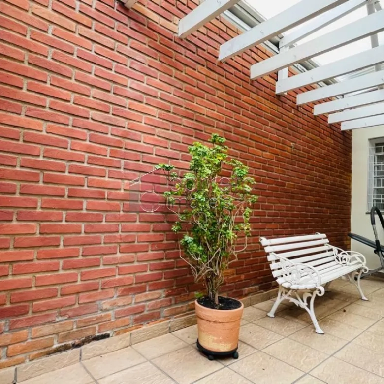 CASA TÉRREA COM EDÍCULA À VENDA NA VILA GRAFF EM JUNDIAÍ/SP