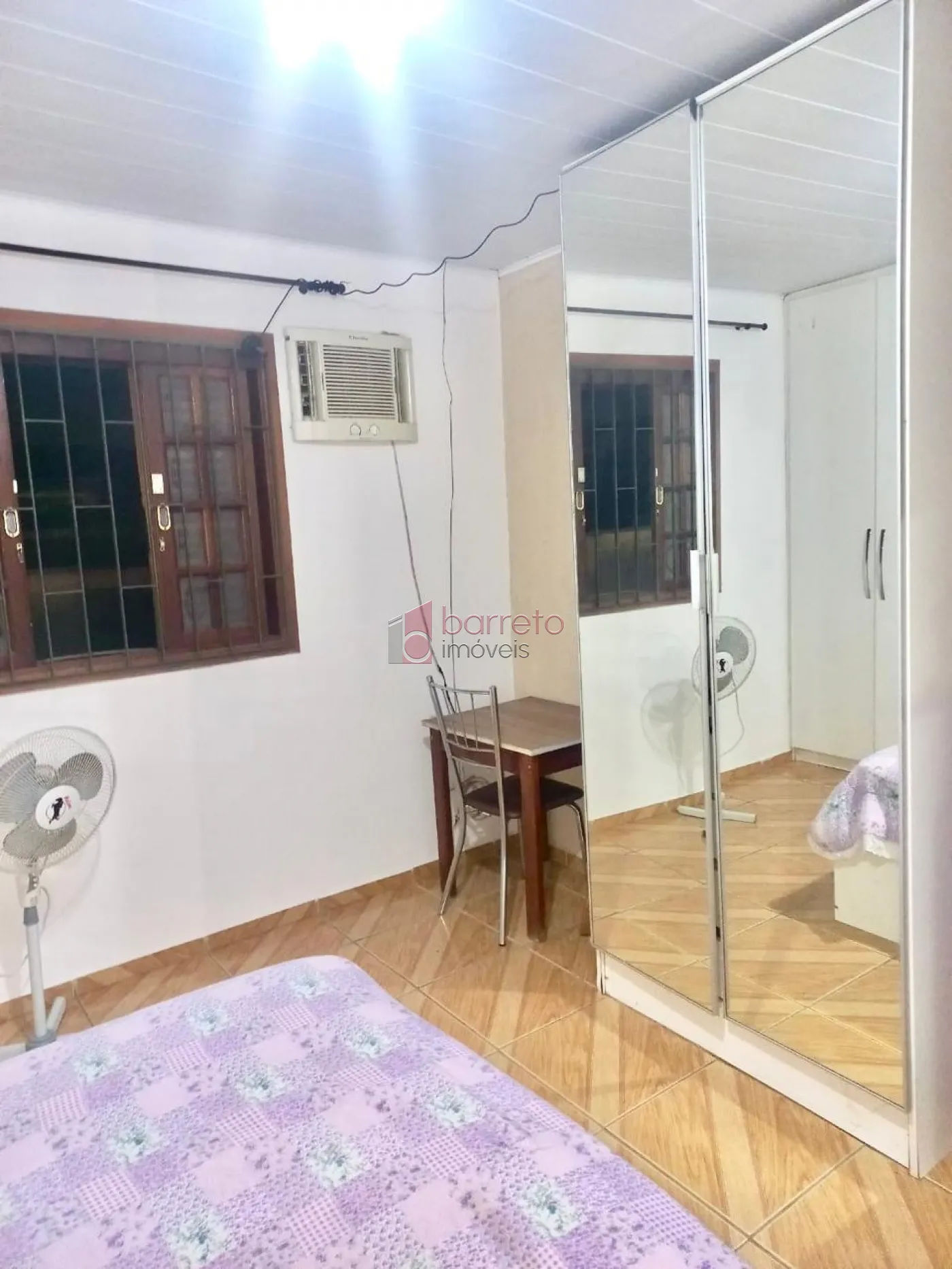 SOBRADO COM 2 CASAS INDEPENDENTES À VENDA NO BAIRRO MEDEIROS EM JUNDIAÍ/SP