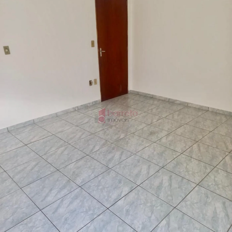 SOBRADO COM 2 CASAS INDEPENDENTES À VENDA NO BAIRRO MEDEIROS EM JUNDIAÍ/SP