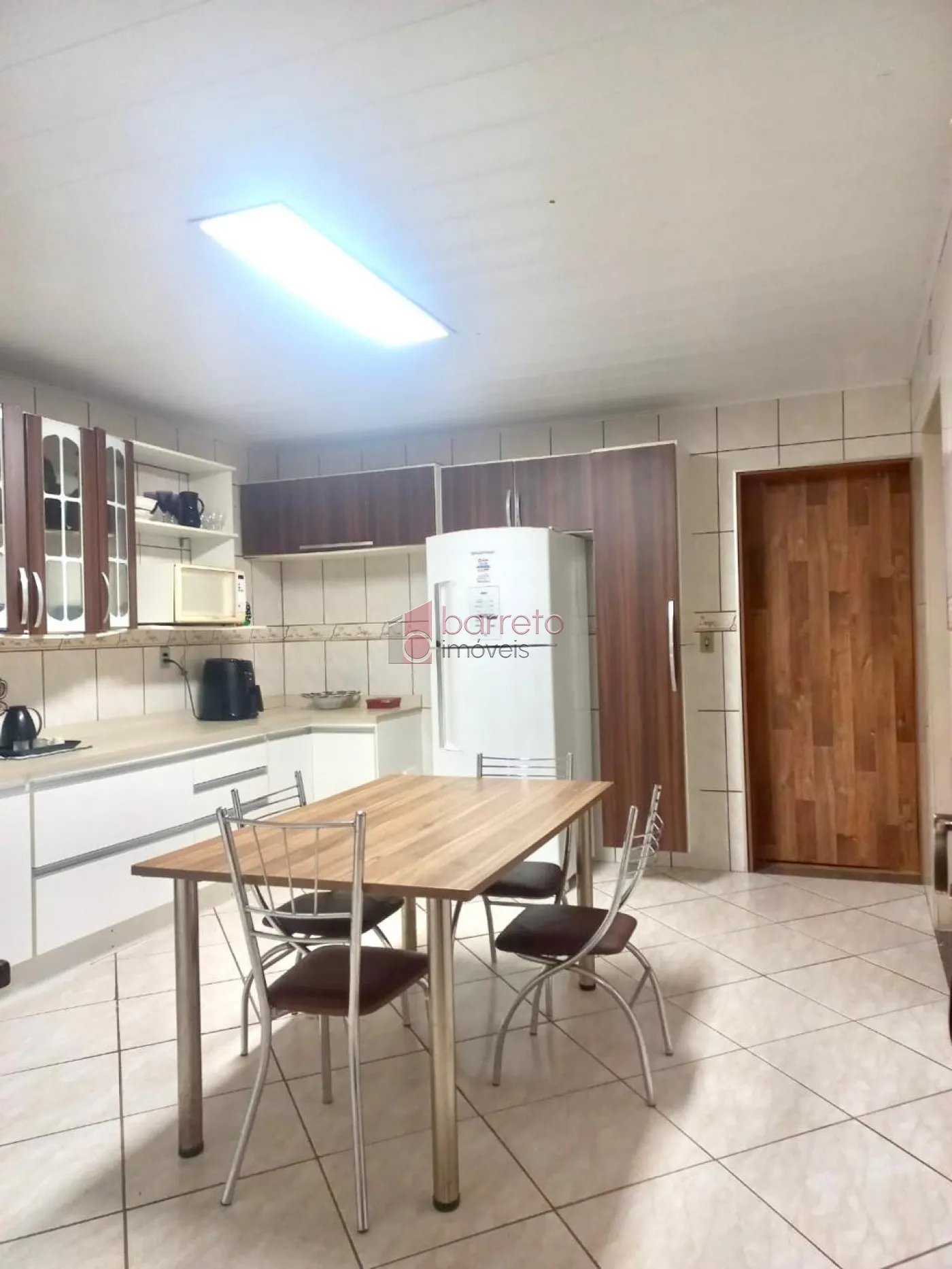 SOBRADO COM 2 CASAS INDEPENDENTES À VENDA NO BAIRRO MEDEIROS EM JUNDIAÍ/SP